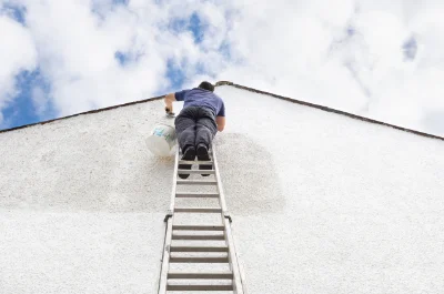 Peinture extérieure à Éteignières — façades et ravalement